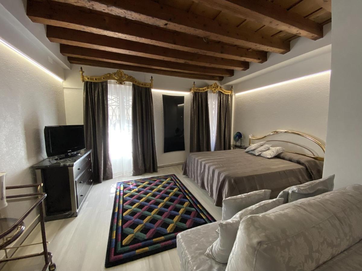 Ln Homes Venice - San Marco Canal View エクステリア 写真