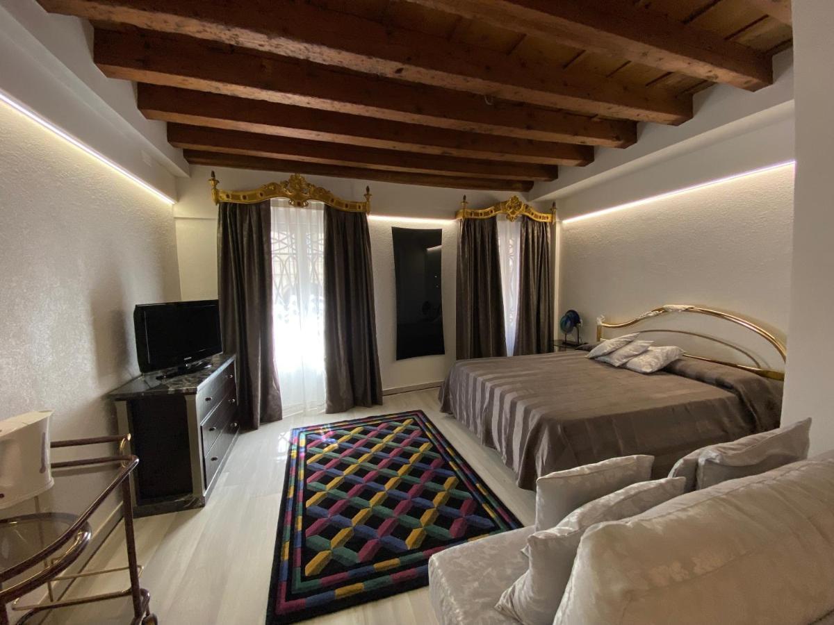 Ln Homes Venice - San Marco Canal View エクステリア 写真